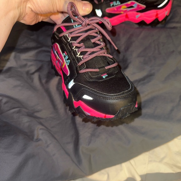 Fila Black and Pink Sneakers with Blue and Yellow Accents - Picture 7 of 11